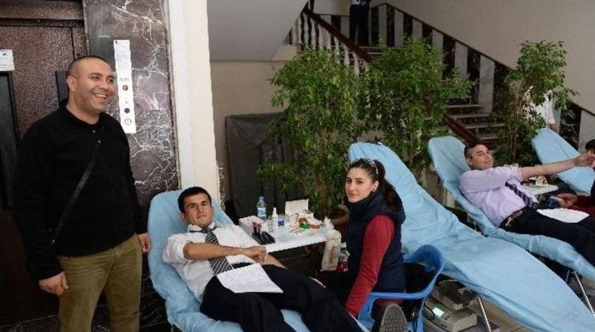 Belediye Personelinden Kan Bağışı