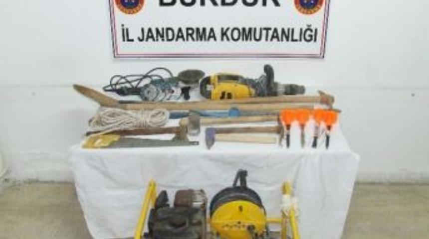 Ka&ccedil;ak Kazıya Jandarma Baskını