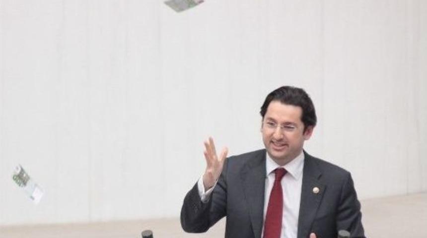 Chp&rsquo;li Vekil Meclis&rsquo;te Euroları Havaya Sa&ccedil;tı