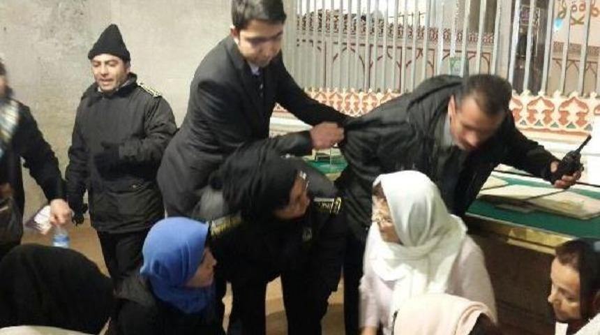 Erdoğan 'bu &Uuml;lkeyi Hoca G&ouml;r&uuml;nt&uuml;s&uuml; Altındaki Şaklabanlara Asla Teslim Etmeyeceğiz(2)