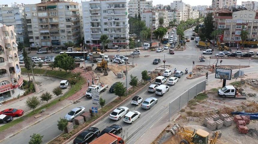 Antalya&rsquo;da Kavşaklar Yeniden D&uuml;zenliyor