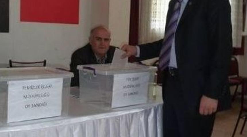 Kuşadası&rsquo;nda Belediye İş&ccedil;ileri Se&ccedil;ime Gitti