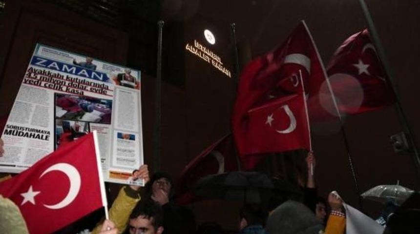 &Ccedil;ağlayan'daki İstanbul Adliyesi &Ouml;n&uuml;nde 17:25 Eylemi...