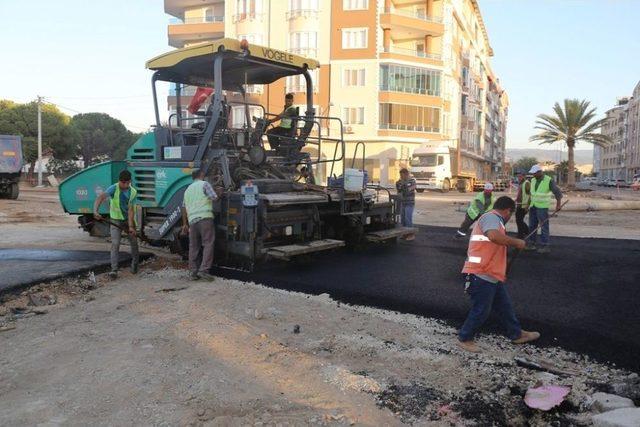 Burhaniye’de Eski Otogar Önünde Kavşak Düzenlemesi