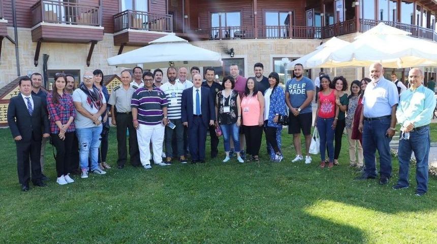 D&uuml;zce Valisi Dağlı Yabancı Tur Operat&ouml;rlerini Ağırladı