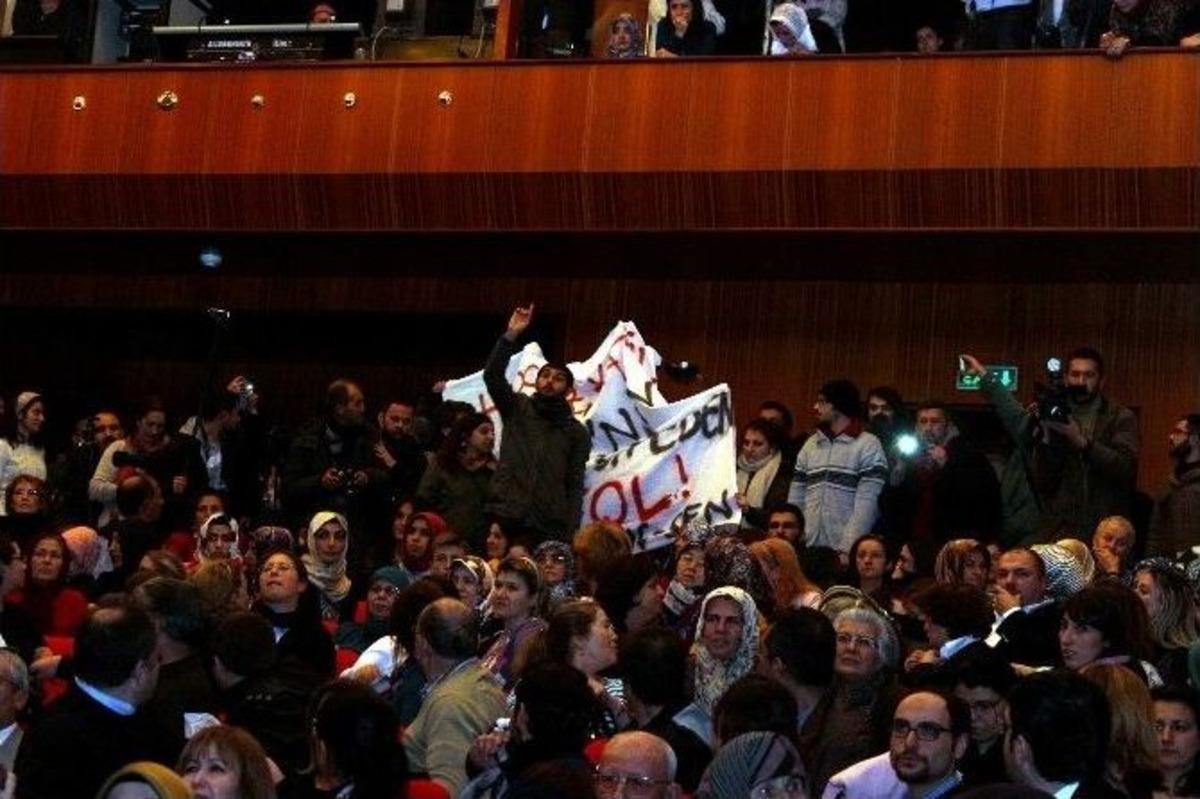 Anadolu &Uuml;niversitesi&rsquo;nde Protestoculara Tepki