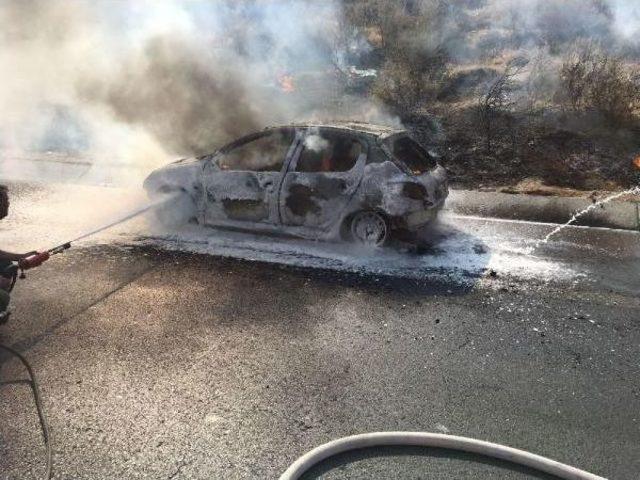 Mersin’De Seyir Halindeki Otomobil Alev Alev Yandı