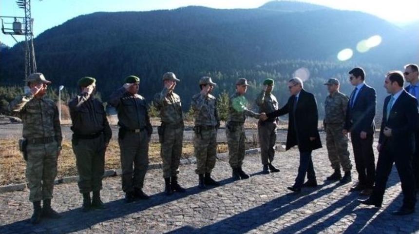 Vali Deniz, Posof&rsquo;ta İncelemelerde Bulundu