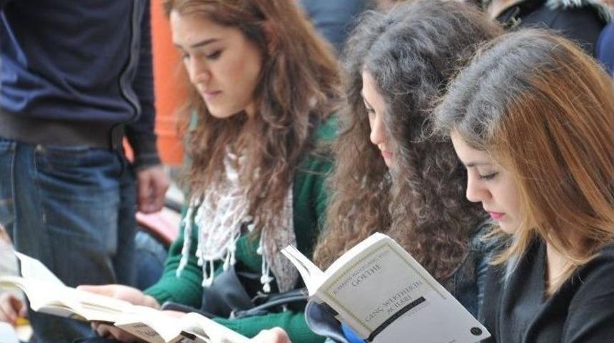 Om&uuml;&rsquo;l&uuml;ler Okuma Etkinliğinde Buluştu