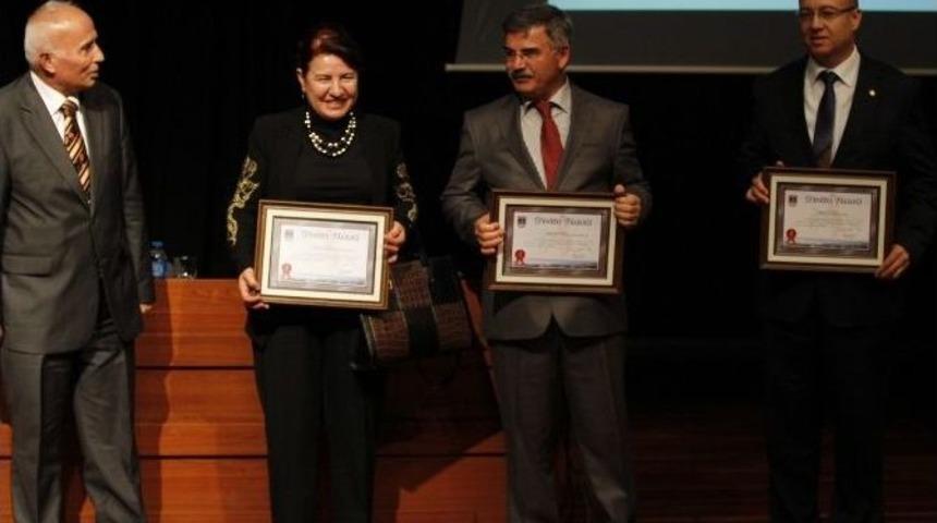 Pa&uuml;&rsquo;de Cumhuriyet Paneli D&uuml;zenlendi