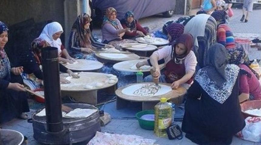 Tavşanlılı Kadınlardan Yangın B&ouml;lgesine Yiyecek Desteği