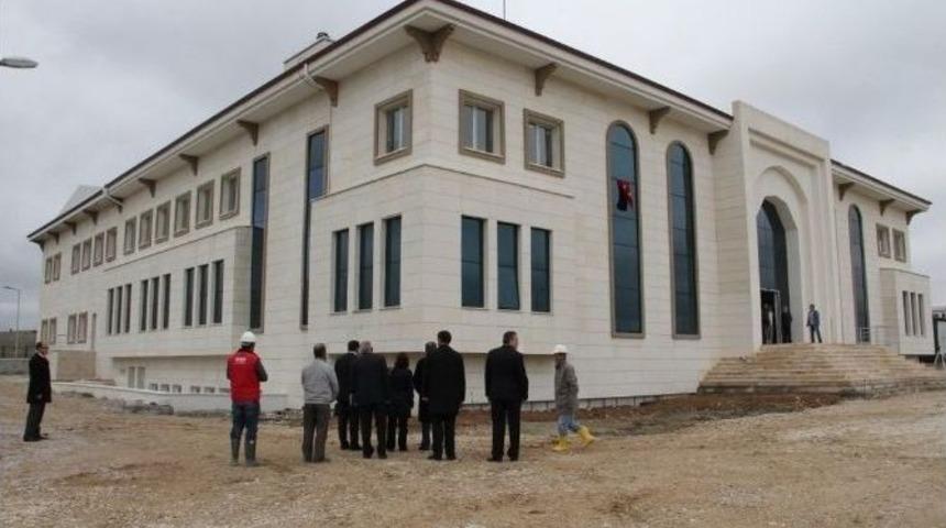 Vali Yılmaz, Acil &Ccedil;ağrı Merkezi Hizmet Binası&rsquo;nı İnceledi