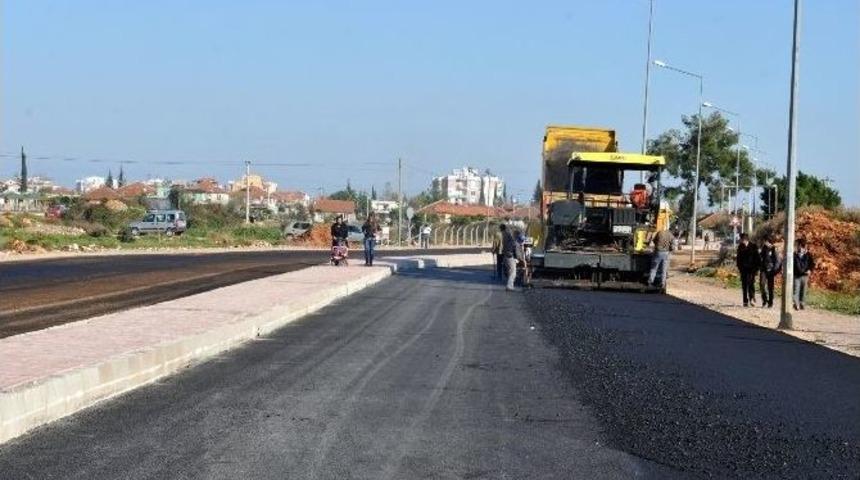 Kepez Fatin R&uuml;şt&uuml; Zorlu Caddesi&rsquo;nde &Ccedil;alışmalar Devam Ediyor