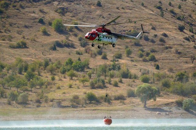 Boz&uuml;y&uuml;k&rsquo;te Yangına Havadan Yoğun Şekilde M&uuml;dahale Ediliyor 2