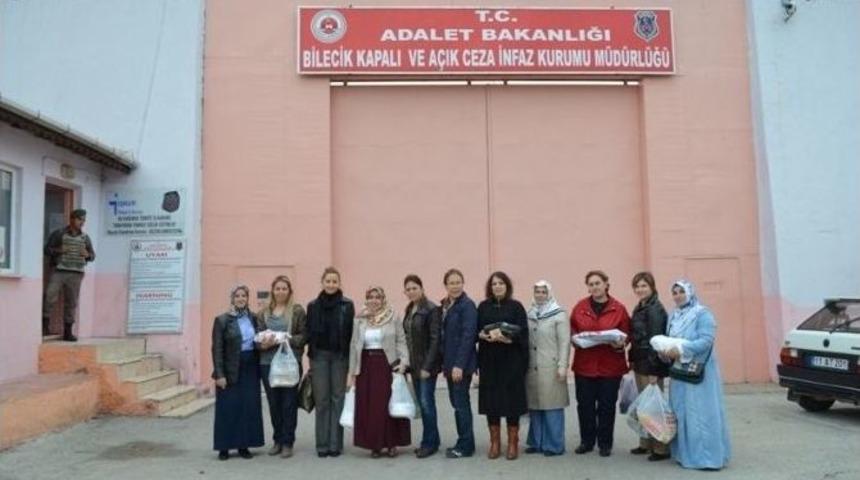 Pekay Derneği &Uuml;yeleri Bilecik Cezaevinde Kalan Bayan H&uuml;k&uuml;ml&uuml;leri Ziyaret Etti