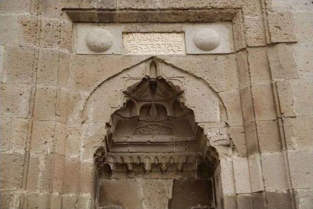 Melikgazi&rsquo;den Tarihi M&uuml;dahale 1