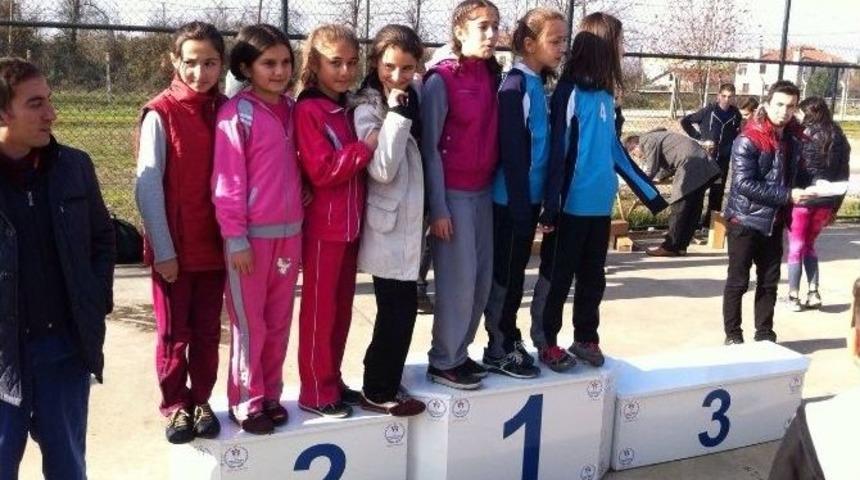 D&uuml;zce&rsquo;de Atat&uuml;rk İ&ccedil;in Koştu