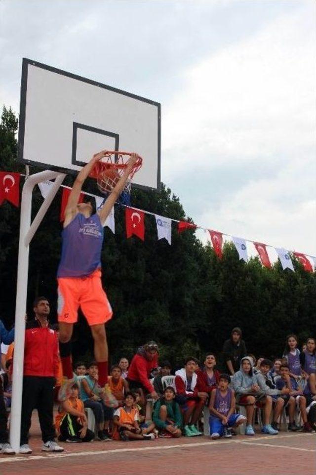 Genç Basketçiler Cumhuriyet Kupası’nda Yarıştı