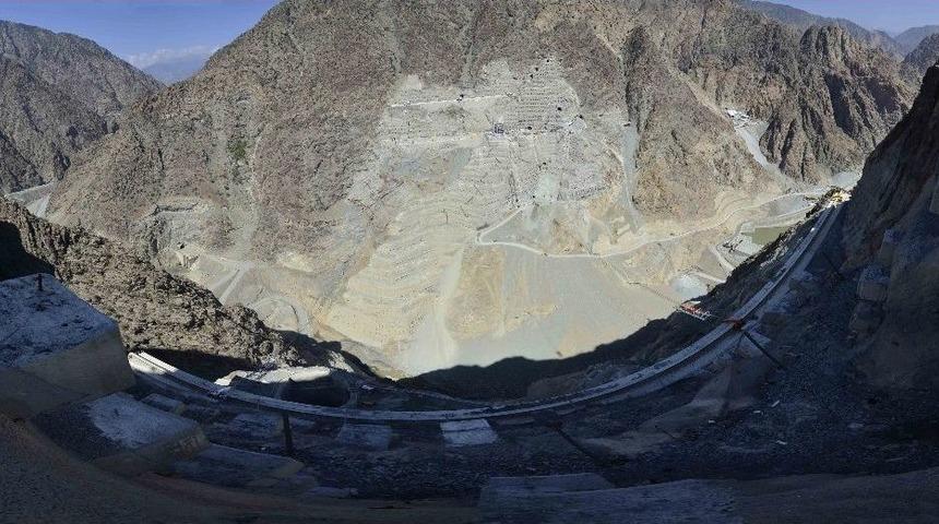 Türkiye’nin En Yüksek Barajında 4 Milyon Metreküp Beton Kullanılacak