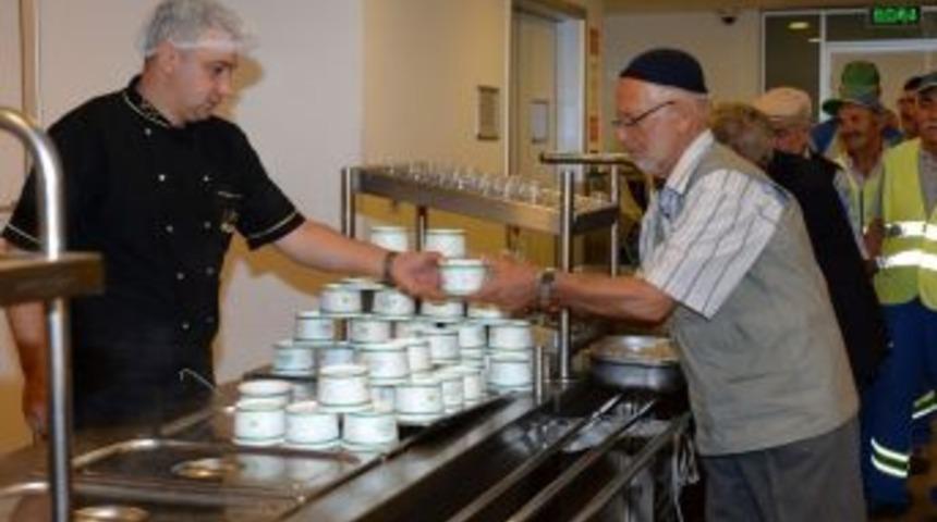 Osmangazi’den Vatandaşlara Çorba İkramı