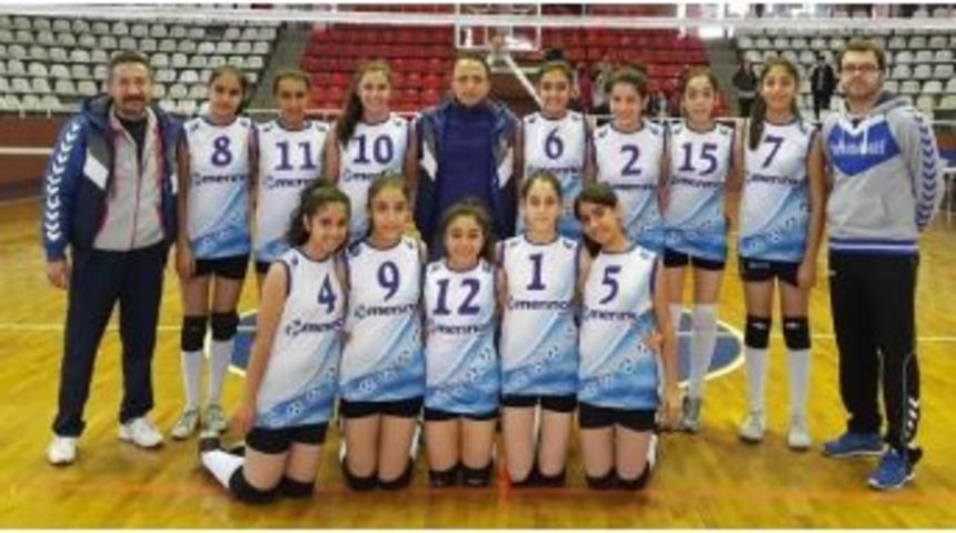 Merinosspor K&uuml;&ccedil;&uuml;k Kız Voleybol Takımı Gelişimspor&rsquo;u 3-0 Yendi