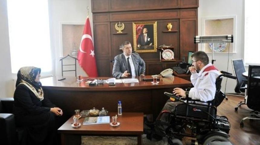 Polisiye Roman Yazmak İ&ccedil;in Emniyetten Destek Aldı