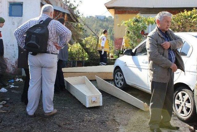 Önce Gürcü Asıllı Eşini Öldürdü Sonra İntihar Etti