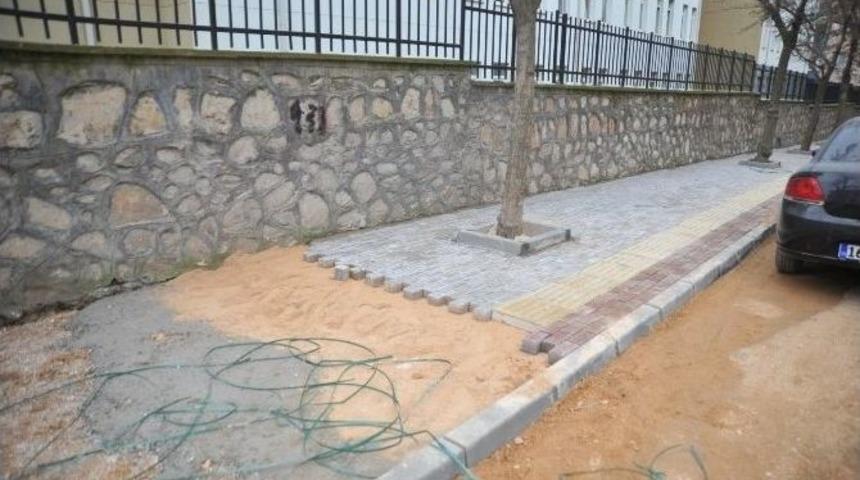 Orhangazi&rsquo;de Kaldırım &Ccedil;alışmaları
