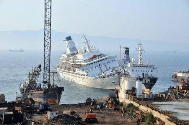 Türk Gemi Söküm Sektörü Can Çekişiyor