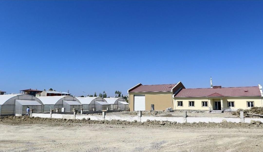 Van B&ouml;lgenin &Ccedil;i&ccedil;ek Deposu Olacak