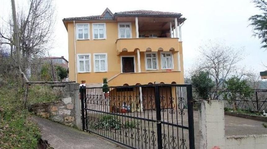 &Uuml;nye&rsquo;de 4.5 Ton Fındık &Ccedil;alındı