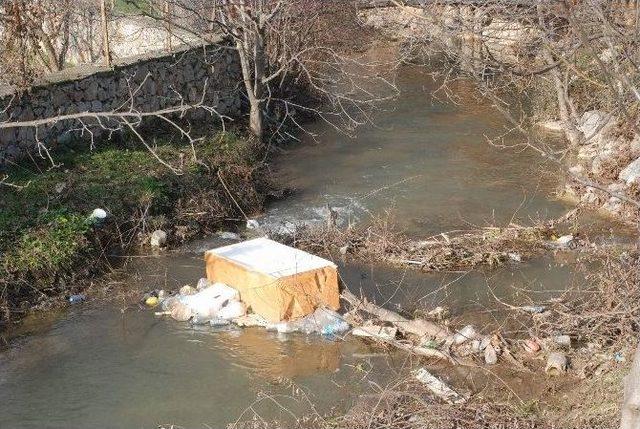 Dereye Buzdolabı Attılar 2