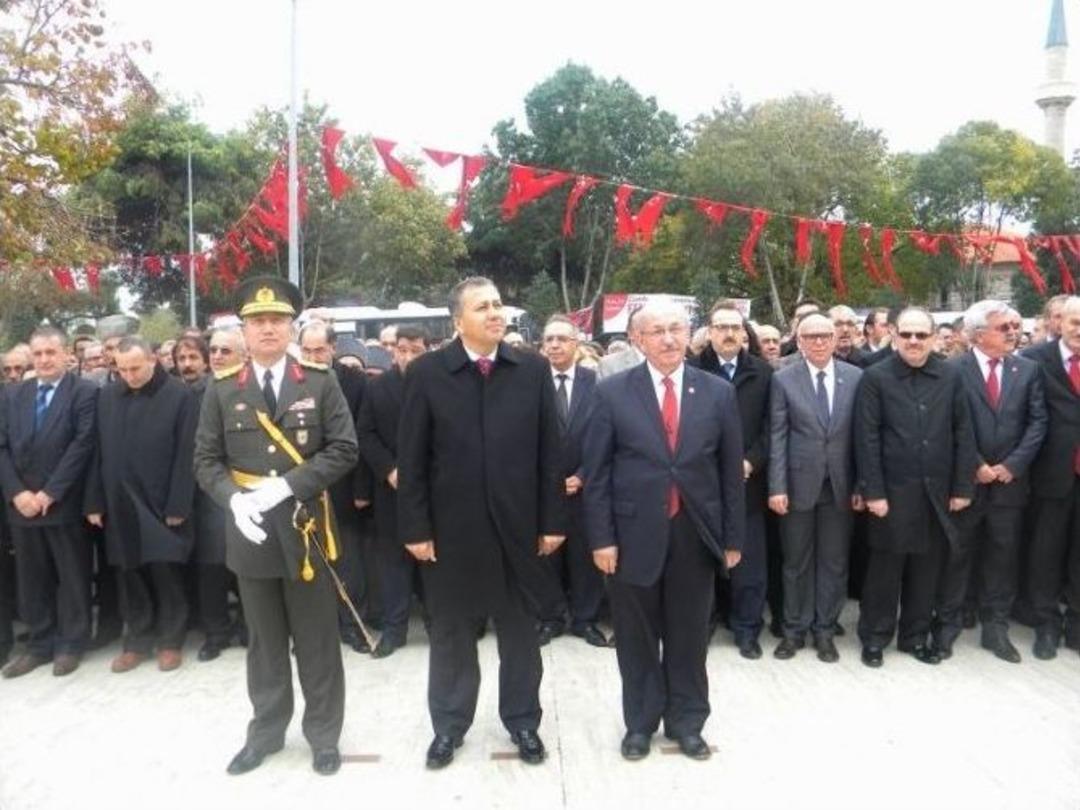 Tekirdağ&rsquo;da Cumhuriyet Bayramı &Ccedil;elenk Sunma T&ouml;reni Ger&ccedil;ekleştirildi