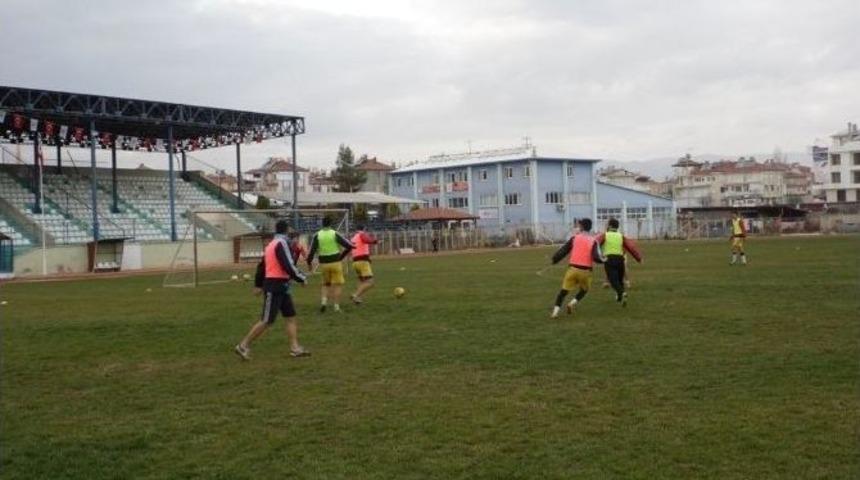 Korkuteli Belediyespor,yeni Kemerspor Ma&ccedil;ı Hazırlıklarını S&uuml;rd&uuml;r&uuml;yor