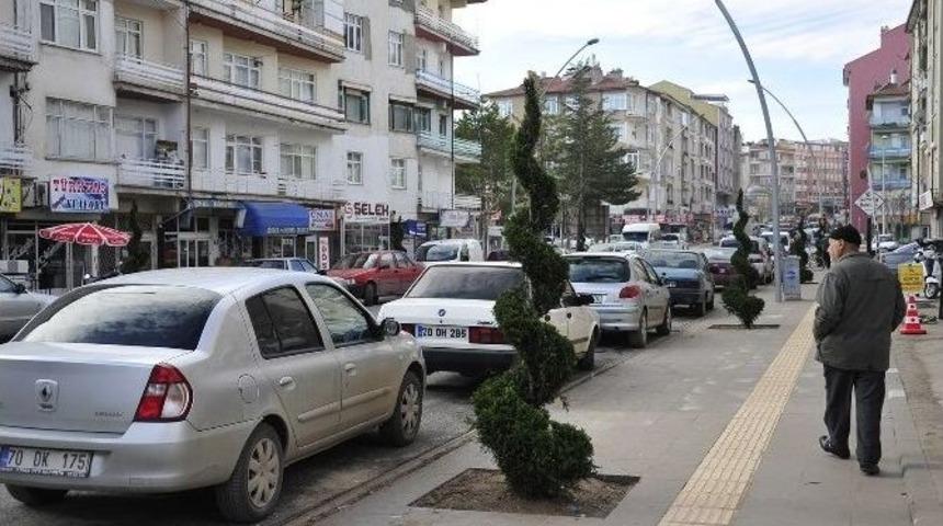 Yunus Emre Caddesi Estetik Bir G&ouml;r&uuml;n&uuml;me Kavuştu