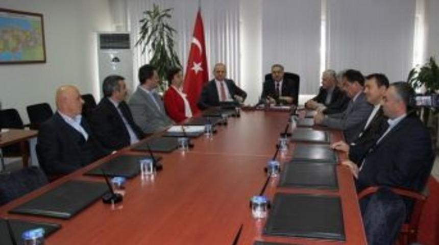 İlahiyat Fak&uuml;ltesi Uygulama Cami Ve K&uuml;lt&uuml;r Merkezi İ&ccedil;in Bir Araya Geldiler