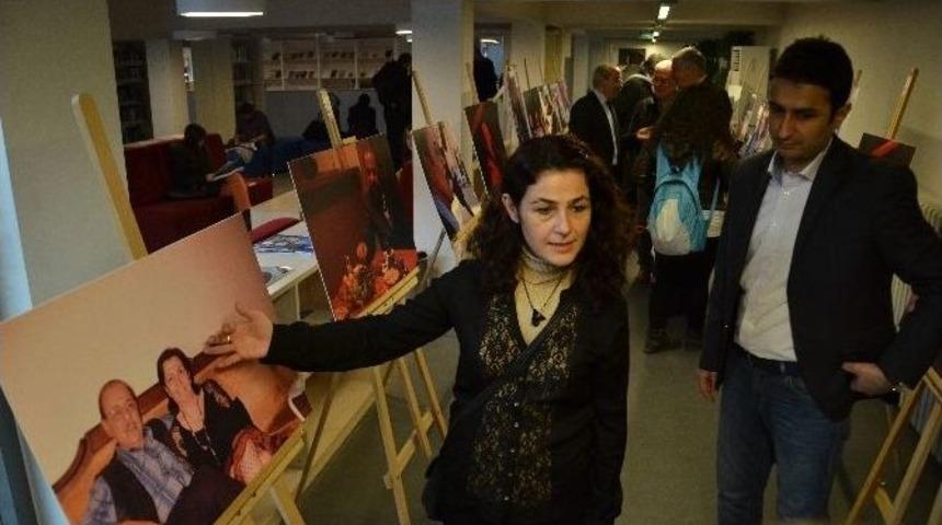 Be&uuml;&rsquo;de Neşet Ertaş Sergisi