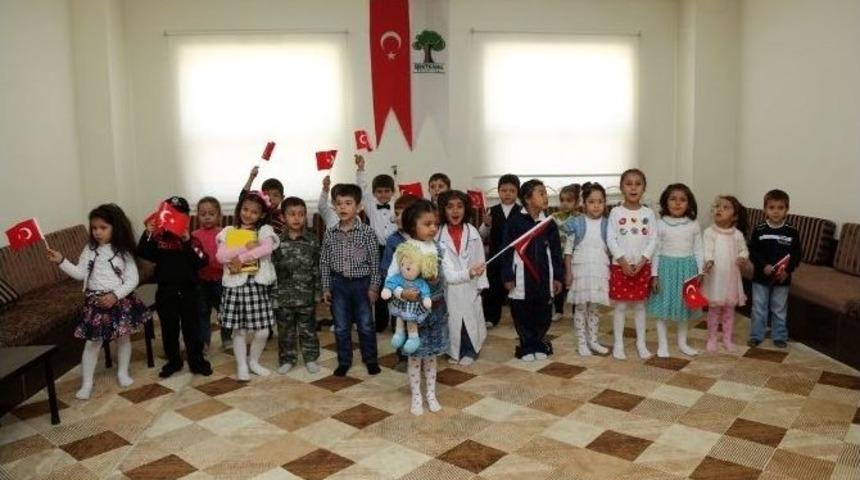 Şehitkamilli Minik &Ouml;ğerenciler Cumhuriyet Bayramını Kutladı