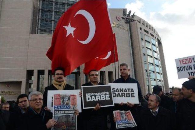 Adliye Önünde Destek 1