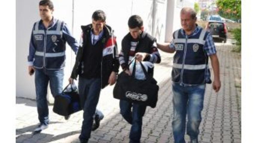 &Ccedil;aldıkları Motosikletle Yakalandılar