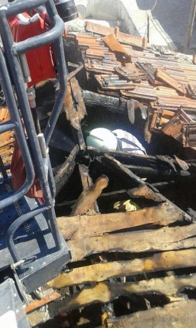 Suriyeliler Ekmek Pişirirken, Evi Yakıyordu 1