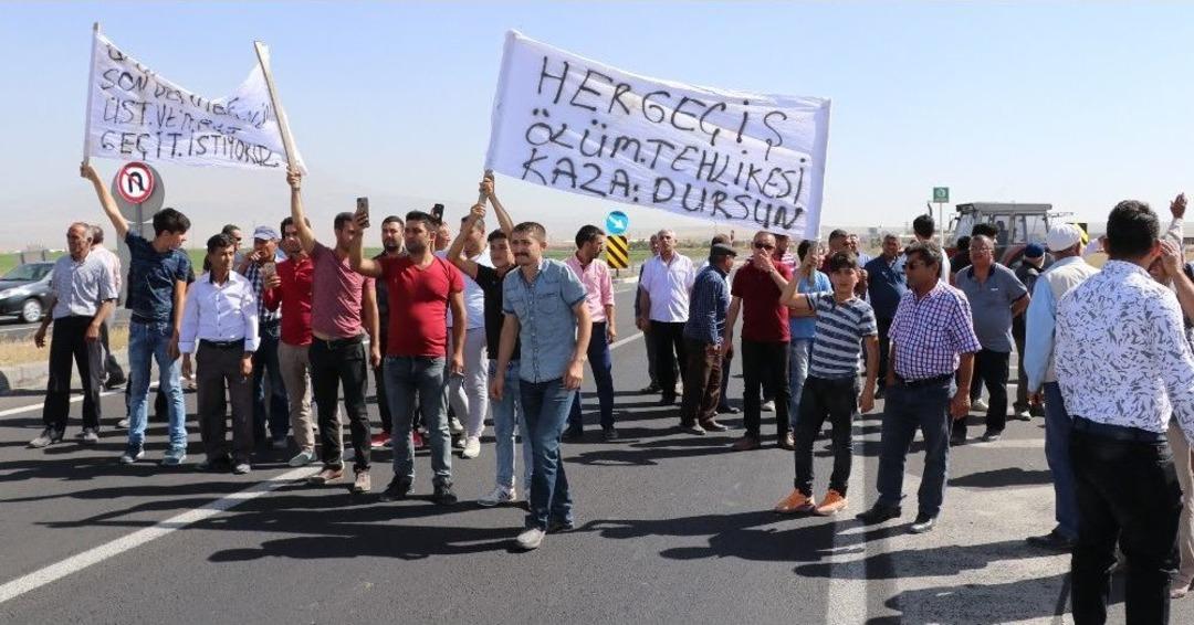 Aksaray&rsquo;da K&ouml;y Halkı Karayolunu Trafiğe Kapattı