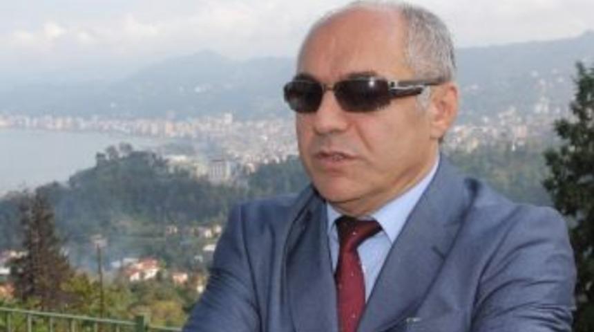 &Ouml;ğretmenin Kedicikler İle Başı Derde Girdi