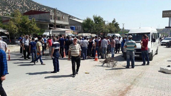 Trafik Kazasından Sonra Karayolunu Trafiğe Kapattılar G5