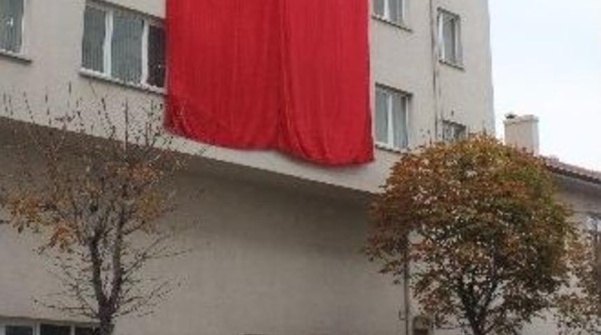 Eskişehir T&uuml;rk Bayraklarıyla Donatıldı