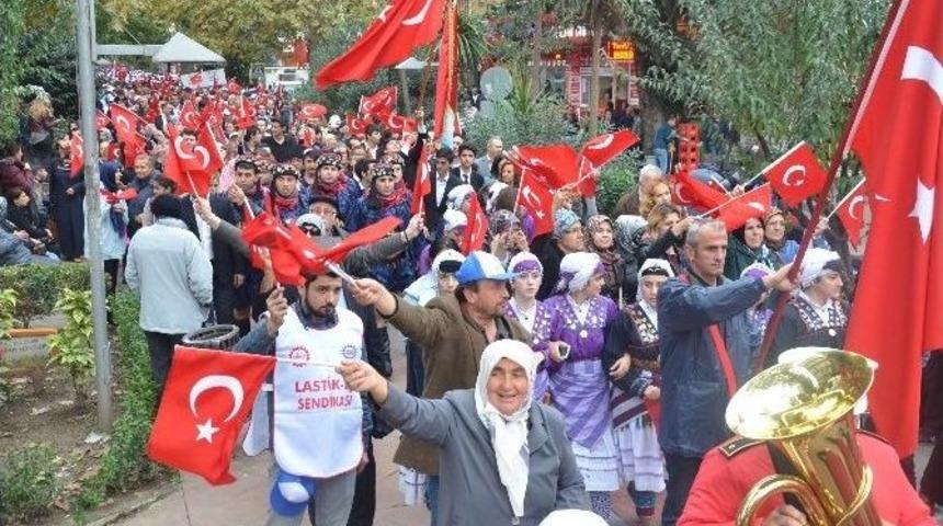 Kocaeli&rsquo;de Cumhuriyet Coşkusu