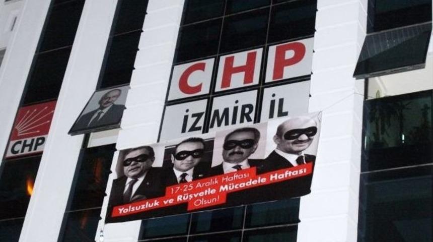 Chp Binasına Asılan Pankart Mahkeme Kararıyla İndi