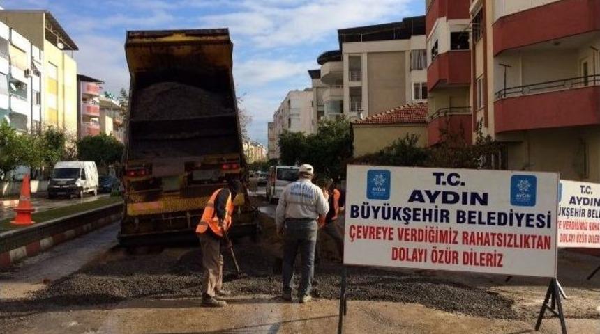 B&uuml;y&uuml;kşehir Belediyesi Nazilli&rsquo;de Yolları D&uuml;zeltiyor