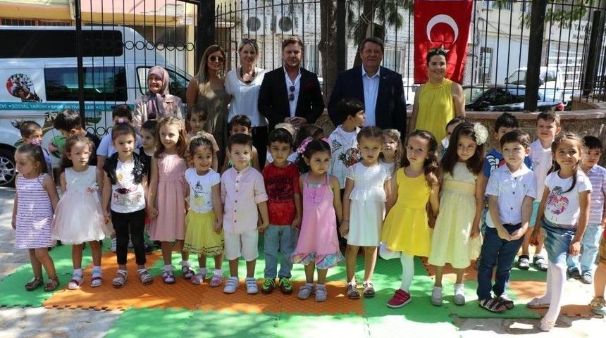 Miniklerin İlk Mezuniyet Heyecanı