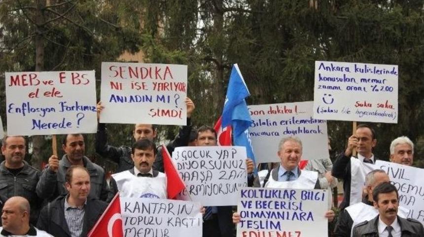T&uuml;rk Kamu Sen&rsquo;e Bağlı Sendikalardan Zam Protestosu